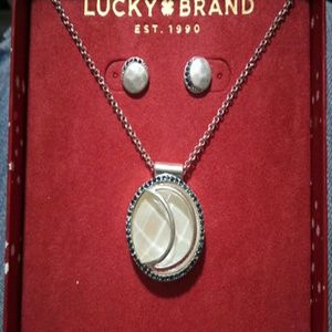 Lucky Brand necklace w. Earrings